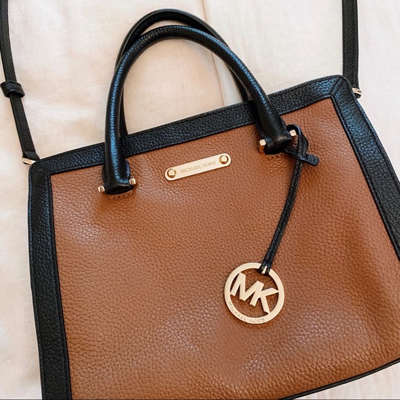 Michael Kors Handbag/Crossbody - Picture 1 of 4
